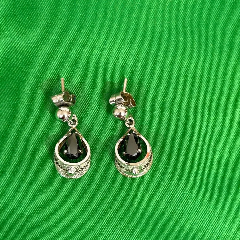 925 Silver Pendant Necklace and Earring Set Silver Black 18